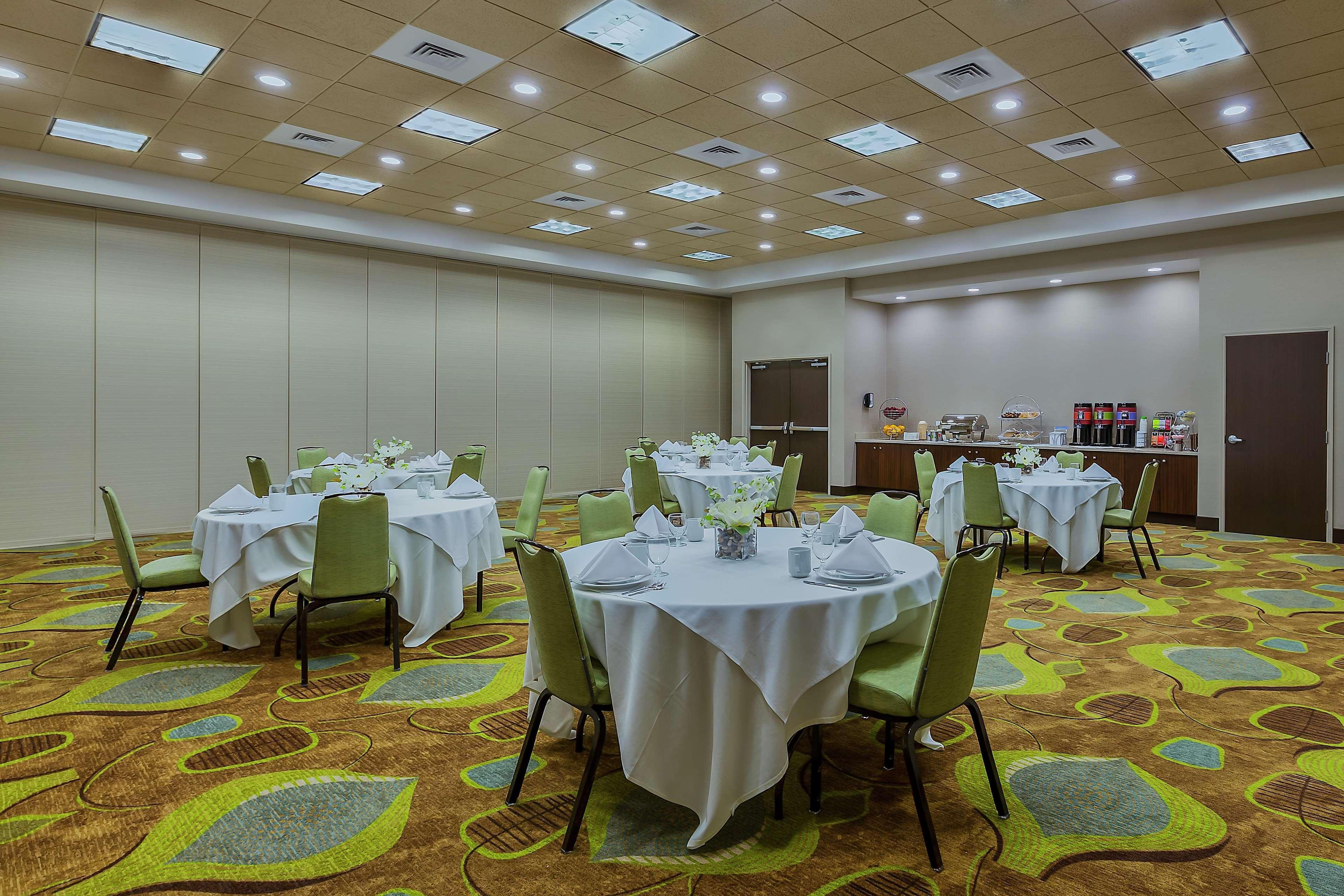 Hampton Inn & Suites Bend Zewnętrze zdjęcie