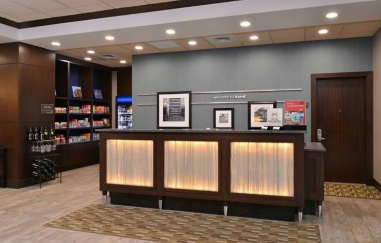 Hampton Inn & Suites Bend Zewnętrze zdjęcie